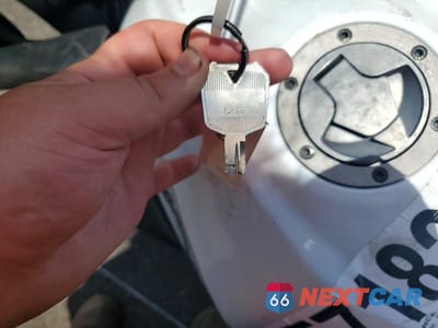 Zdjęcie 8 z 9 samochodu: 2017 KAWASAKI EX300 A VIN:JKAEX8A1XHDA31703 - miniatura