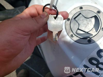 Zdjęcie 8 z 9 samochodu: 2017 KAWASAKI EX300 A VIN:JKAEX8A1XHDA31703 - miniatura