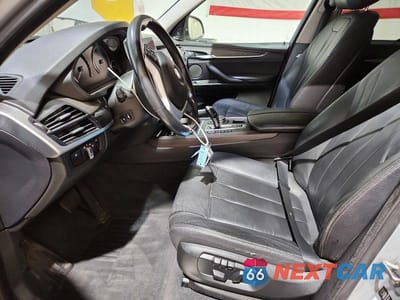 Zdjęcie 7 z 13 samochodu: 2015 BMW X5 XDRIVE35D VIN:5UXKS4C52F0N06065 - miniatura