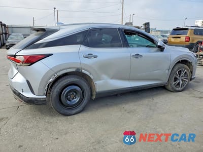 Trzecie zdjęcie samochodu z tyłu: 2023 LEXUS RX 350 BASE VIN:2T2BAMCA7PC038404 - miniatura