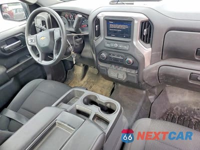Zdjęcie 8 z 12 samochodu: 2021 CHEVROLET SILVERADO C1500 VIN:3GCNWAEF2MG472175 - miniatura