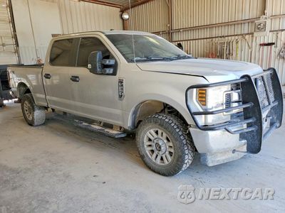 Czwarte zdjęcie samochodu z boku: 2018 FORD F250 SUPER DUTY VIN:1FT7W2B66JEB19122 - miniatura