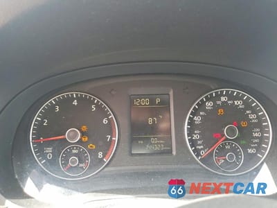 Zdjęcie 9 z 12 samochodu: 2015 VOLKSWAGEN PASSAT S VIN:1VWAT7A36FC060530 - miniatura