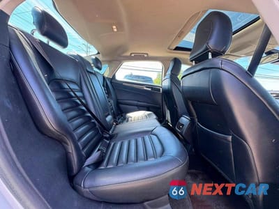 Zdjęcie 6 z 10 samochodu: 2020 FORD FUSION SEL VIN:3FA6P0CDXLR117972 - miniatura