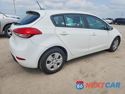Trzecie zdjęcie samochodu z tyłu: 2017 KIA FORTE LX VIN:KNAFK5A87H5718209 - miniatura