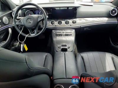 Zdjęcie 8 z 12 samochodu: 2018 MERCEDES-BENZ E 300 VIN:WDDZF4JB2JA324162 - miniatura