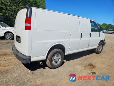 Trzecie zdjęcie samochodu z tyłu: 2019 CHEVROLET EXPRESS G2500 VIN:1GCWGAFP1K1366563 - miniatura