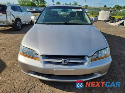 Piąte zdjęcie samochodu w środku: 1999 HONDA ACCORD EX VIN:1HGCG1653XA065691 - miniatura