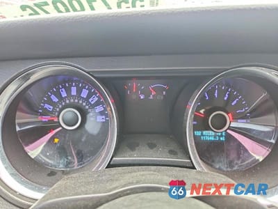 Zdjęcie 9 z 12 samochodu: 2014 FORD MUSTANG VIN:1ZVBP8EM2E5208418 - miniatura