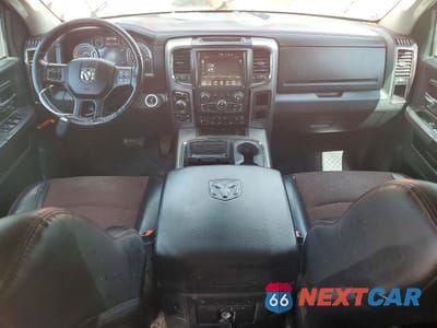 Zdjęcie 8 z 12 samochodu: 2016 RAM 1500 SPORT VIN:1C6RR7MT6GS219187 - miniatura