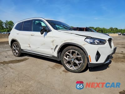 Czwarte zdjęcie samochodu z boku: 2022 BMW X3 XDRIVE30I VIN:5UX53DP07N9K64960 - miniatura