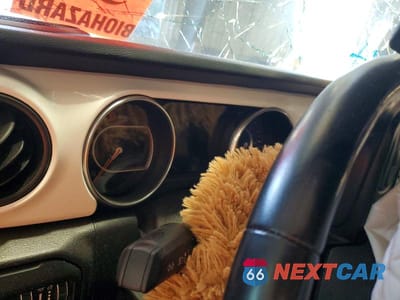 Zdjęcie 9 z 14 samochodu: 2021 JEEP WRANGLER SPORT VIN:1C4HJXAG3MW559226 - miniatura