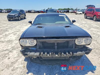 Piąte zdjęcie samochodu w środku: 2013 DODGE CHALLENGER R VIN:2C3CDYBT9DH629009 - miniatura