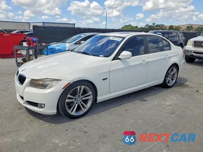 2011 BMW 328 I WBAPH7C54BE674517 - główne zdjęcie licytacji z USA - miniatura