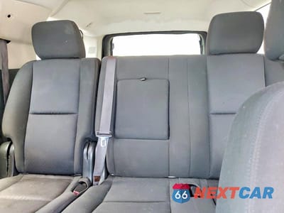 Zdjęcie 10 z 13 samochodu: 2011 CHEVROLET SUBURBAN C1500 LS VIN:1GNSCHE02BR147983 - miniatura