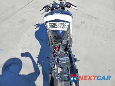 Zdjęcie 6 z 10 samochodu: 2006 YAMAHA YZFR6 L VIN:JYARJ12E76A002426 - miniatura