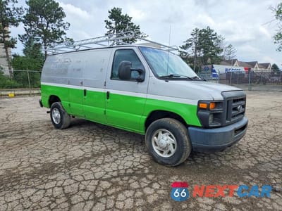 Czwarte zdjęcie samochodu z boku: 2013 FORD ECONOLINE E250 VAN VIN:1FTNE2EW3DDA33783 - miniatura