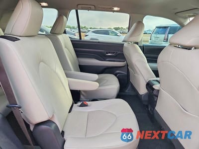 Zdjęcie 11 z 13 samochodu: 2024 TOYOTA GRAND HIGHLANDER XLE VIN:5TDAAAA52RS010850 - miniatura