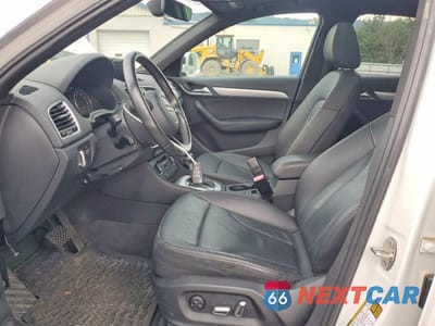Zdjęcie 7 z 13 samochodu: 2016 AUDI Q3 PREMIUM PLUS VIN:WA1EFCFS7GR021409 - miniatura