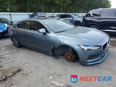Czwarte zdjęcie samochodu z boku: 2018 VOLVO S90 T5 MOMENTUM VIN:LVY982AK2JP039962 - miniatura