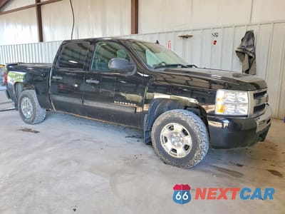 Czwarte zdjęcie samochodu z boku: 2010 CHEVROLET SILVERADO K1500 LT VIN:3GCRKSE38AG253810 - miniatura