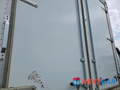 Zdjęcie 11 z 13 samochodu: 2019 FREIGHTLINER BUSINESS CLASS M2 BOX TRUCK VIN:1FVACWD39KHKK5285 - miniatura