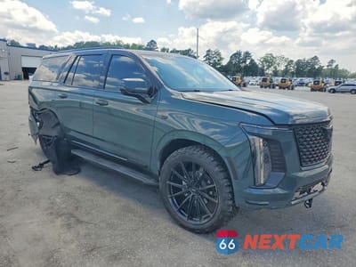 Czwarte zdjęcie samochodu z boku: 2025 CADILLAC ESCALADE PREMIUM LUXURY VIN:1GYS9BRL8SR407774 - miniatura