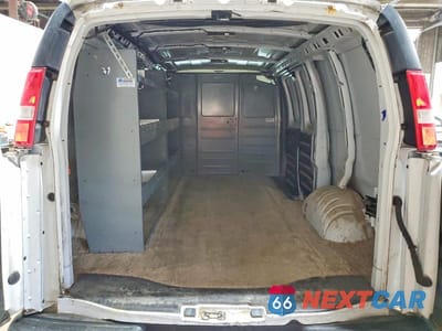 Zdjęcie 10 z 13 samochodu: 2017 CHEVROLET EXPRESS G2500 VIN:1GCWGAFF0H1221093 - miniatura