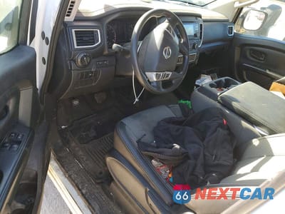 Zdjęcie 8 z 12 samochodu: 2018 NISSAN TITAN XD S VIN:1N6AA1RP7JN512301 - miniatura
