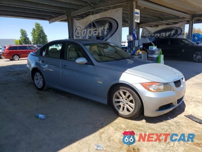 Czwarte zdjęcie samochodu z boku: 2006 BMW 325 I VIN:WBAVB13556KR62768 - miniatura