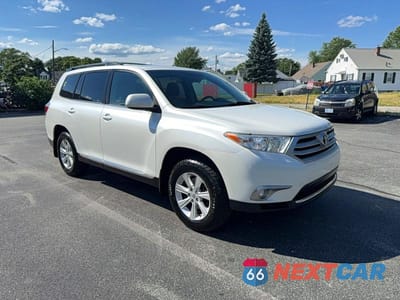 2011 TOYOTA HIGHLANDER BASE 5TDBK3EH6BS057645 - główne zdjęcie licytacji z USA - miniatura