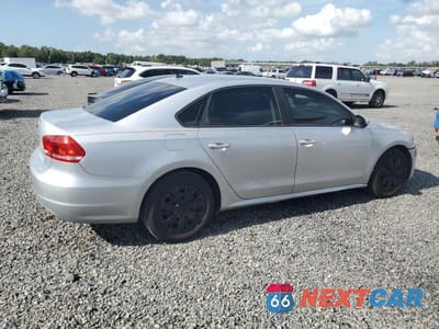 Trzecie zdjęcie samochodu z tyłu: 2012 VOLKSWAGEN PASSAT S VIN:1VWAP7A3XCC031368 - miniatura