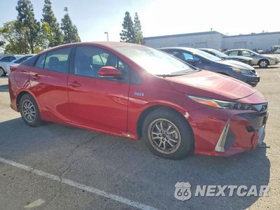 Czwarte zdjęcie samochodu z boku: 2021 TOYOTA PRIUS PRIME XLE VIN:JTDKAMFP7M3186058 - miniatura