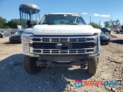 Piąte zdjęcie samochodu w środku: 2025 FORD F350 SUPER DUTY VIN:1FT8W3DT6SEC97983 - miniatura