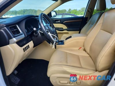 Zdjęcie 7 z 14 samochodu: 2018 TOYOTA HIGHLANDER LIMITED PLATINUM VIN:5TDYZRFH2JS271246 - miniatura