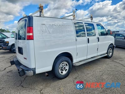 Trzecie zdjęcie samochodu z tyłu: 2016 GMC SAVANA G2500 VIN:1GTW7AFF2G1907201 - miniatura