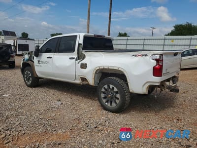 Drugie zdjęcie samochodu z przodu: 2023 CHEVROLET SILVERADO K2500 CUSTOM VIN:2GC4YME71P1731719 - miniatura