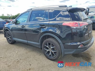 Drugie zdjęcie samochodu z przodu: 2018 TOYOTA RAV4 SE VIN:2T3JFREV4JW806657 - miniatura