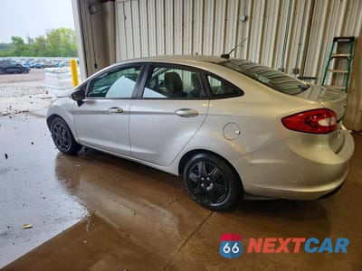 Drugie zdjęcie samochodu z przodu: 2013 FORD FIESTA S VIN:3FADP4AJ7DM224483 - miniatura