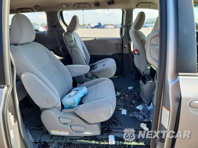 Zdjęcie 11 z 13 samochodu: 2016 TOYOTA SIENNA LE VIN:5TDKK3DC7GS700310 - miniatura