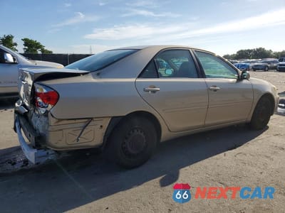 Trzecie zdjęcie samochodu z tyłu: 2005 TOYOTA CAMRY LE VIN:4T1BE32KX5U435274 - miniatura