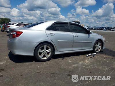 Trzecie zdjęcie samochodu z tyłu: 2014 TOYOTA CAMRY SE VIN:4T1BF1FK5EU322652 - miniatura