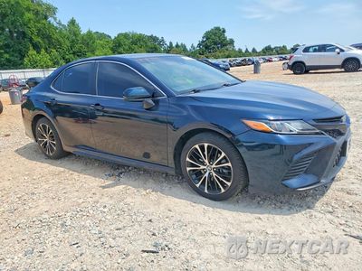 Czwarte zdjęcie samochodu z boku: 2018 TOYOTA CAMRY SE VIN:4T1B11HK7JU544096 - miniatura