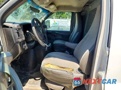 Zdjęcie 7 z 13 samochodu: 2010 CHEVROLET EXPRESS G1500 VIN:1GCUGADXXA1110933 - miniatura
