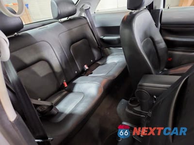 Zdjęcie 10 z 12 samochodu: 2006 VOLKSWAGEN NEW BEETLE 2.5L OPTION PACKAGE 1 VIN:3VWRW31C46M407421 - miniatura