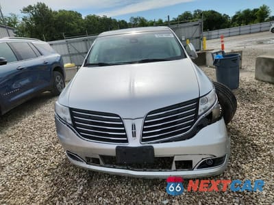 Piąte zdjęcie samochodu w środku: 2018 LINCOLN MKT VIN:2LMHJ5AT5JBL01708 - miniatura