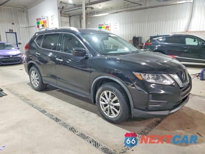 Czwarte zdjęcie samochodu z boku: 2018 NISSAN ROGUE SV VIN:KNMAT2MV7JP559728 - miniatura