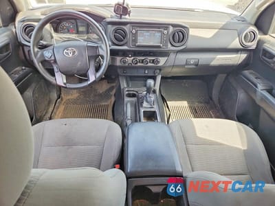 Zdjęcie 8 z 12 samochodu: 2017 TOYOTA TACOMA SR VIN:5TFSX5EN9HX047570 - miniatura