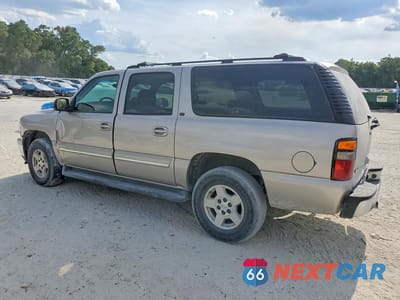 Drugie zdjęcie samochodu z przodu: 2006 CHEVROLET SUBURBAN C1500 VIN:3GNEC16Z06G113662 - miniatura