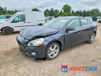 2013 VOLVO S60 T5 YV1612FS7D2190217 - główne zdjęcie licytacji z USA - miniatura